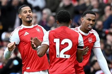 冲刺阶段体能课后，阿森纳主帅复盘备战国王杯，媒体盛赞，赛季目标并未改变(曼联8比2大胜阿森纳)-开云kaiyun体育平台